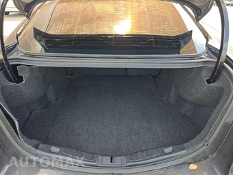 2019 Ford Fusion Titanium - miniatura 16
