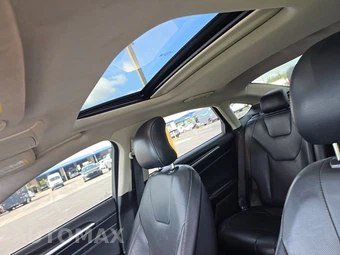 2019 Ford Fusion Titanium - miniatura 17