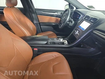2019 Ford Fusion Titanium – miniatura 8
