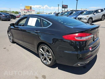 2019 Ford Fusion Titanium – miniatura 2