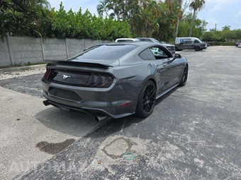 2019 Ford Mustang EcoBoost Coupe - miniatura 3