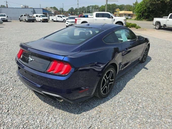 2019 Ford Mustang EcoBoost Coupe - miniatura 3