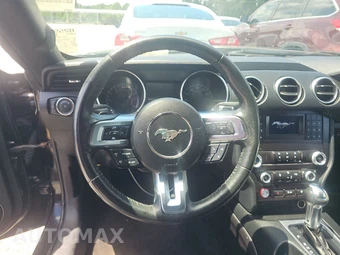 2019 Ford Mustang EcoBoost Coupe - miniatura 10