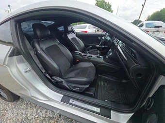 2019 Ford Mustang EcoBoost Premium Coupe - miniatura 18