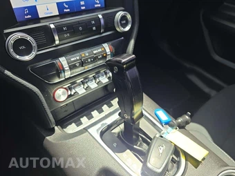 2019 Ford Mustang GT Coupe - miniatura 23