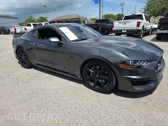 2019 Ford Mustang GT Coupe - miniatura 4