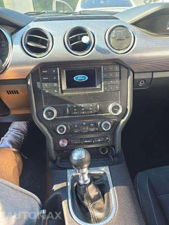 2019 Ford Mustang GT Coupe - miniatura 10