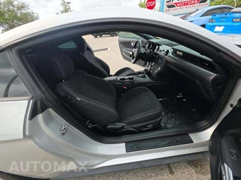 2019 Ford Mustang GT Coupe - miniatura 18