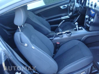 2019 Ford Mustang GT Coupe - miniatura 13