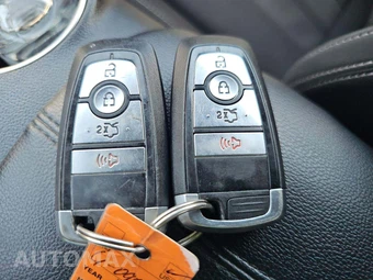 2019 Ford Mustang GT Coupe - miniatura 5