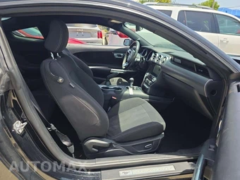 2019 Ford Mustang GT Coupe - miniatura 18