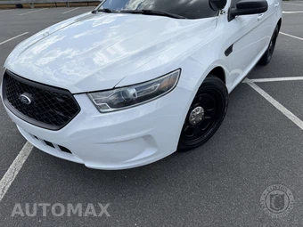 2019 Ford Police Interceptor Sedan - miniatura 10