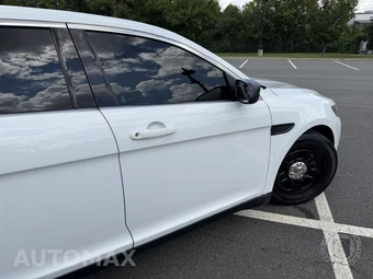 2019 Ford Police Interceptor Sedan - miniatura 23