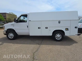 2019 Ford Super Duty E-350 Cutaway - miniatura 3