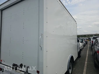 2019 Ford Super Duty E-350 Cutaway - miniatura 4
