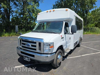 2019 Ford Super Duty E-350 Cutaway DRW