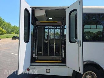 2019 Ford Super Duty E-350 Cutaway DRW - miniatura 14