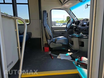2019 Ford Super Duty E-350 Cutaway DRW - miniatura 16