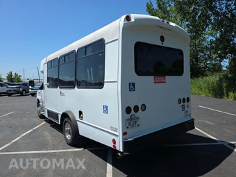 2019 Ford Super Duty E-350 Cutaway DRW - miniatura 2