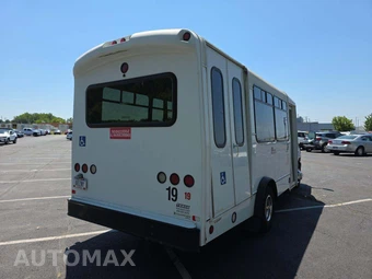 2019 Ford Super Duty E-350 Cutaway DRW - miniatura 3
