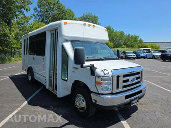 2019 Ford Super Duty E-350 Cutaway DRW - miniatura 4
