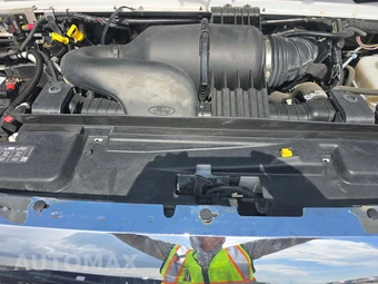 2019 Ford Super Duty E-350 Cutaway DRW - miniatura 16