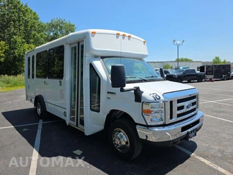 2019 Ford Super Duty E-350 Cutaway DRW - miniatura 4