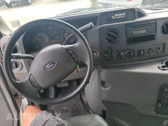 2019 Ford Super Duty E-350 Cutaway DRW - miniatura 11