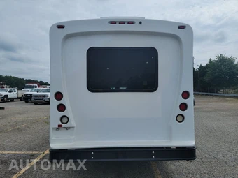 2019 Ford Super Duty E-350 Cutaway DRW - miniatura 5
