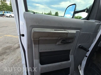 2019 Ford Super Duty E-350 Cutaway DRW - miniatura 9