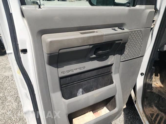 2019 Ford Super Duty E-350 Cutaway DRW – miniatura 22