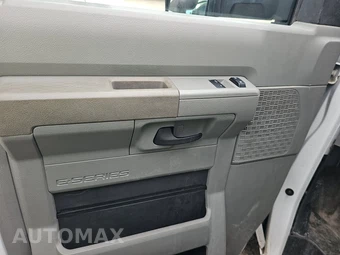 2019 Ford Super Duty E-350 Cutaway DRW – miniatura 9