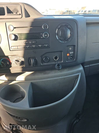 2019 Ford Super Duty E-350 Cutaway DRW - miniatura 11
