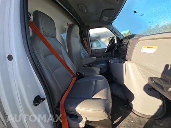 2019 Ford Super Duty E-350 Cutaway DRW - miniatura 8