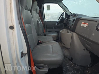 2019 Ford Super Duty E-350 Cutaway DRW – miniatura 8