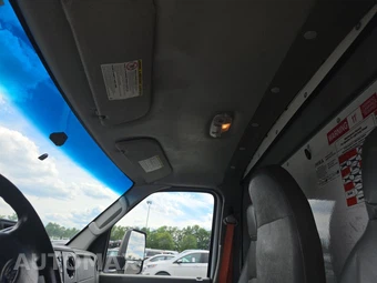 2019 Ford Super Duty E-350 Cutaway DRW - miniatura 16
