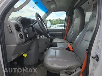 2019 Ford Super Duty E-350 Cutaway DRW - miniatura 7