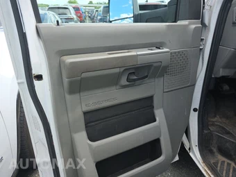 2019 Ford Super Duty E-350 Cutaway DRW - miniatura 9