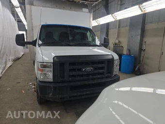 2019 Ford Super Duty E-350 Cutaway DRW – miniatura 2