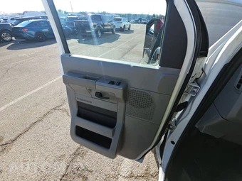 2019 Ford Super Duty E-350 Cutaway DRW - miniatura 9