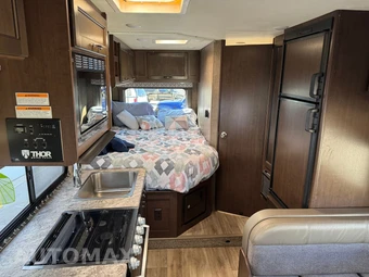 2019 Ford Super Duty E-350 Cutaway DRW - miniatura 6
