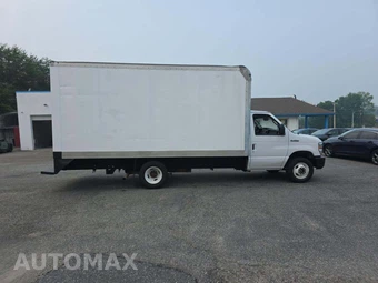 2019 Ford Super Duty E-350 Cutaway DRW – miniatura 4