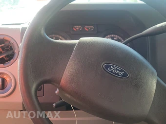 2019 Ford Super Duty E-450 Cutaway DRW 158.0" WB - miniatura 10