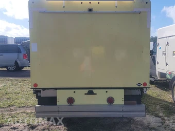 2019 Ford Super Duty E-450 Cutaway DRW 158.0" WB - miniatura 15