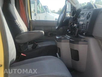 2019 Ford Super Duty E-450 Cutaway DRW 158.0" WB - miniatura 8