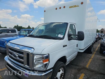 2019 Ford Super Duty E-450 Cutaway DRW 176.0" WB