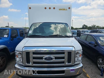2019 Ford Super Duty E-450 Cutaway DRW 176.0" WB - miniatura 2