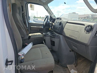 2019 Ford Super Duty E-450 Cutaway DRW 176.0" WB - miniatura 8
