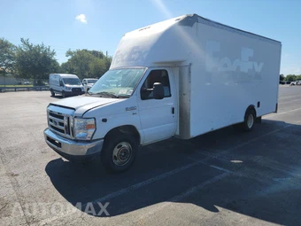 2019 Ford Super Duty E-450 Cutaway DRW