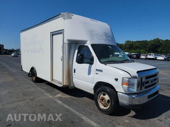2019 Ford Super Duty E-450 Cutaway DRW – miniatura 3